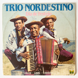 Trio Nordestino — Dia De Festejo (Disco de Vinil LP, usado)